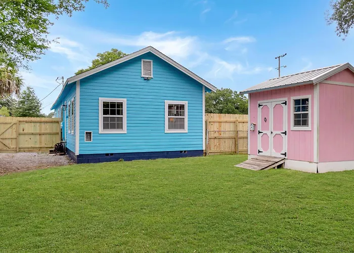 Holiday home Blue Cottage, Close To Downtown & Bases! Pensacola